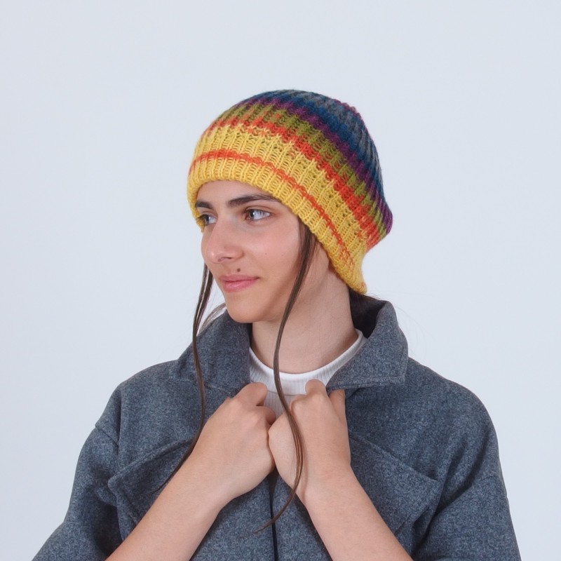 Пъстра плетена дамска шапка бийни - Merinossa